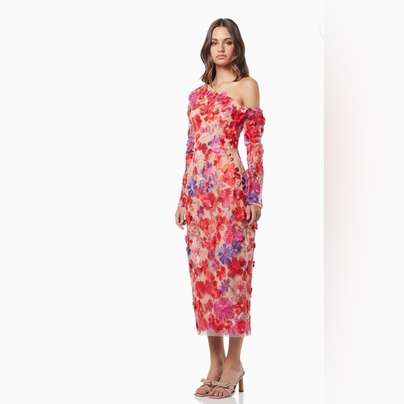 Elliatt Electric 3D Floral Midi Dress - Picture 8 of 15